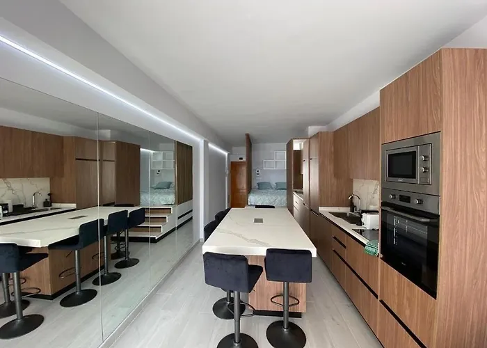 Modern Beachfront With Balcony Views New 아파트 라스팔마스