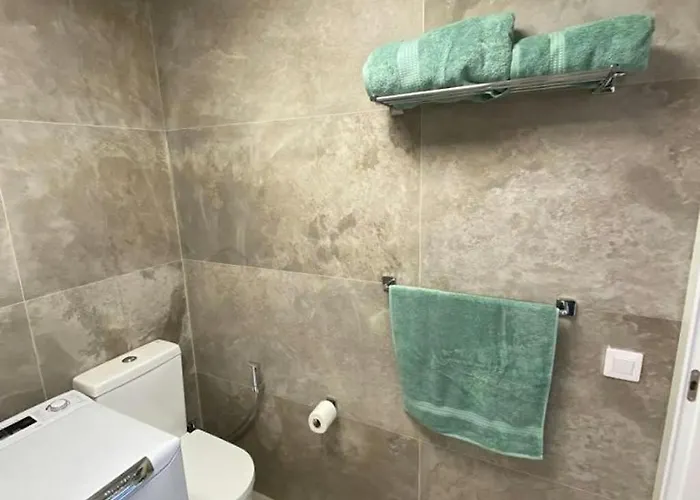 아파트 Modern Beachfront With Balcony Views New